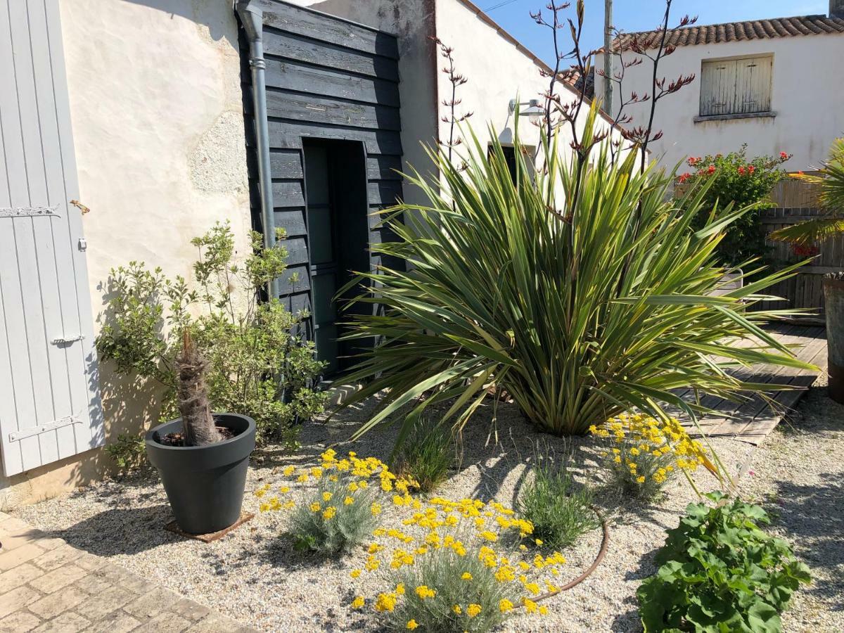 Hotel Vents Et Marees Saint-Pierre-d'Oleron Exterior foto